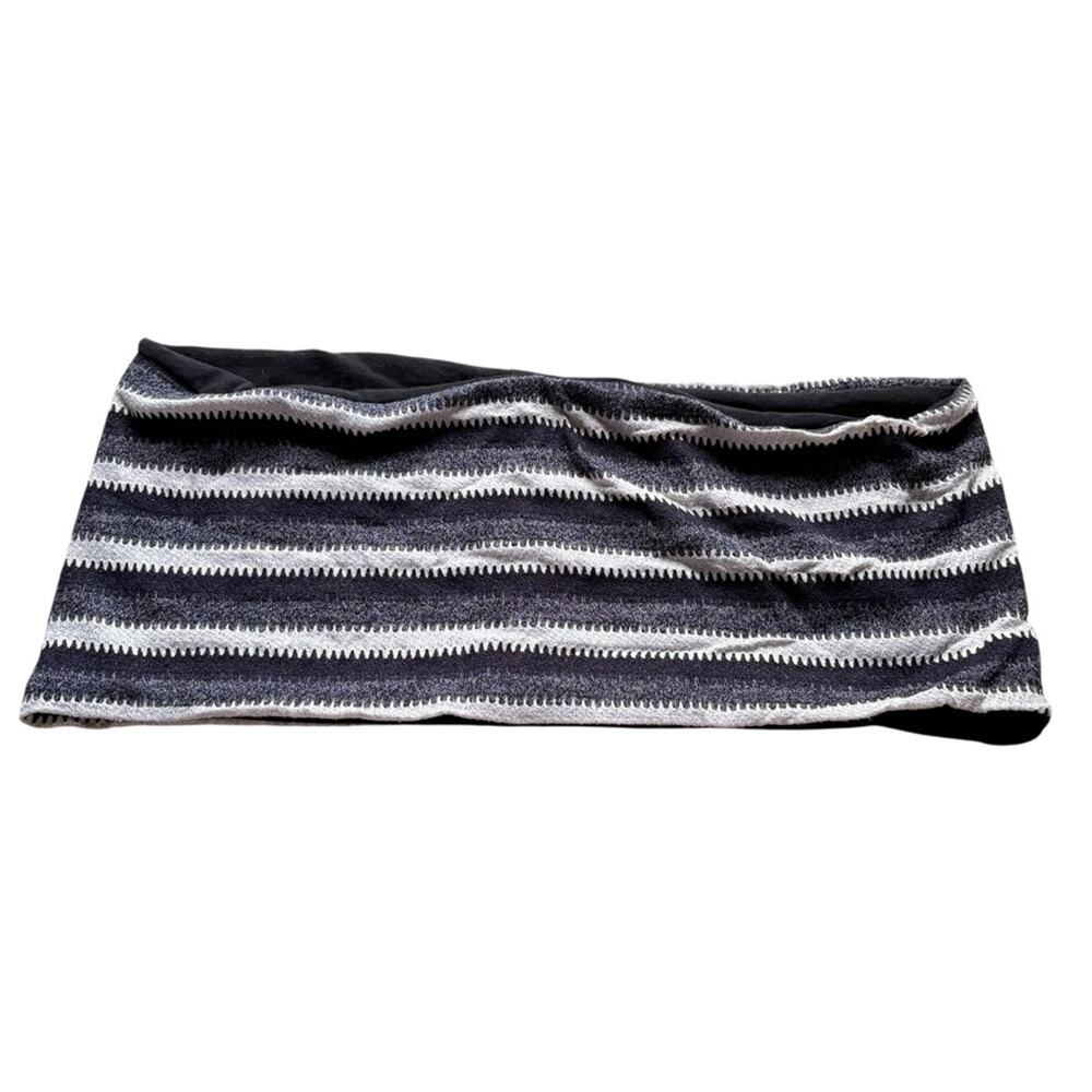 Striped Black and White Scarf